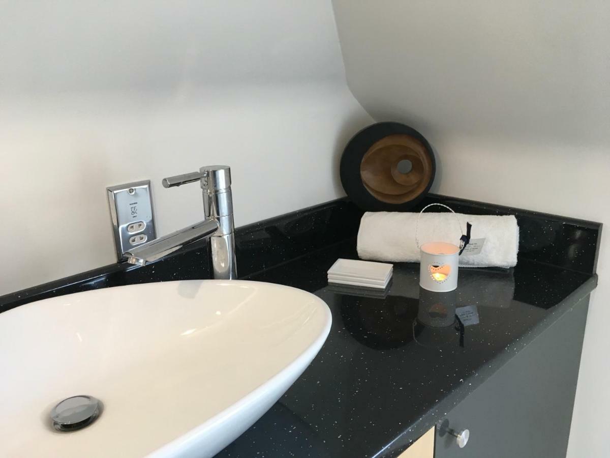 The Suite At Scarbuie Балатър Екстериор снимка